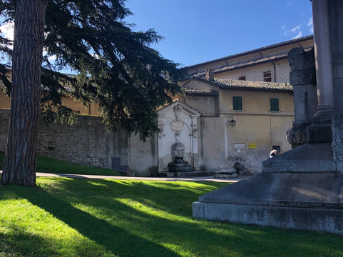 Fontana del Mascherone-斯波莱托必去景点