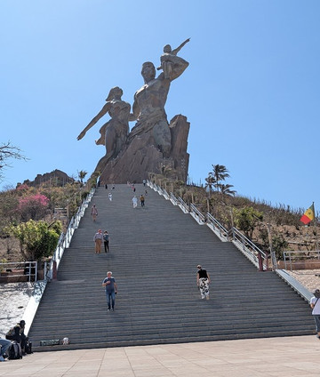 Le Monument de la Renaissance Africaine-达喀尔必去景点