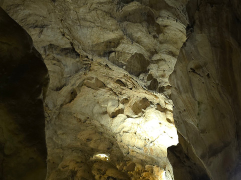 Grotte de Lombrives-Ussat必去景点