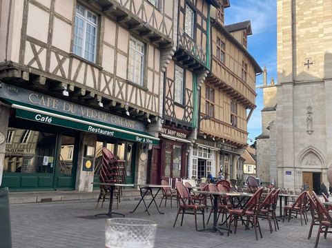 圣乔治Spa酒店主图