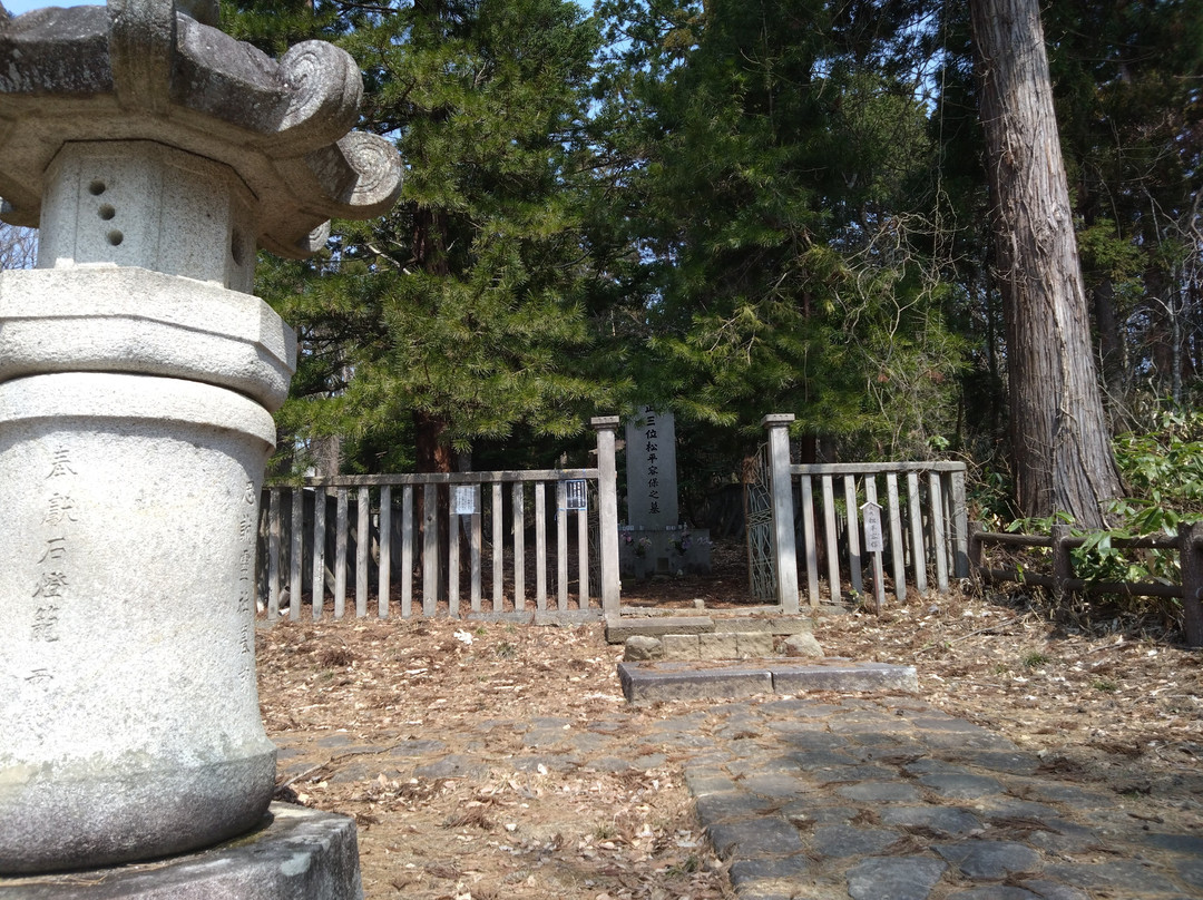 Aizuhanshu Matsudaira Family Grave-会津若松市必去景点