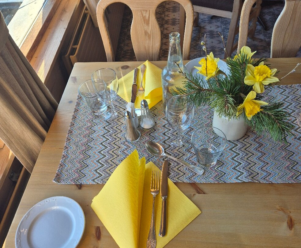 葛洛特里赫耶尔酒店主图