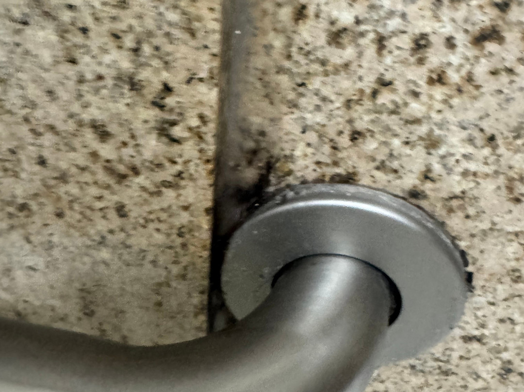Springplace Inn & Suites