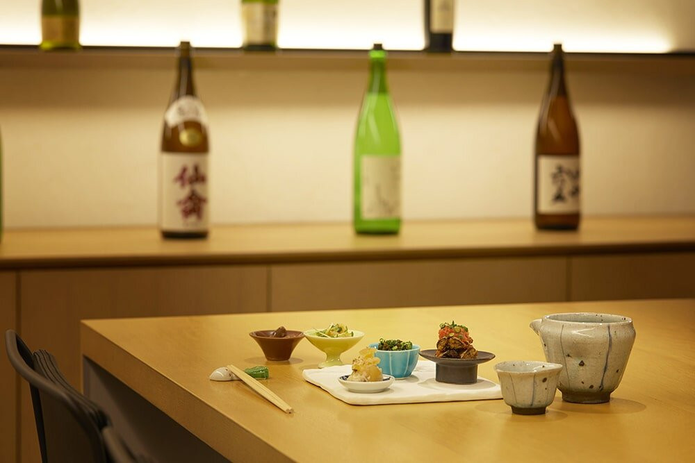 築・月酒店主图