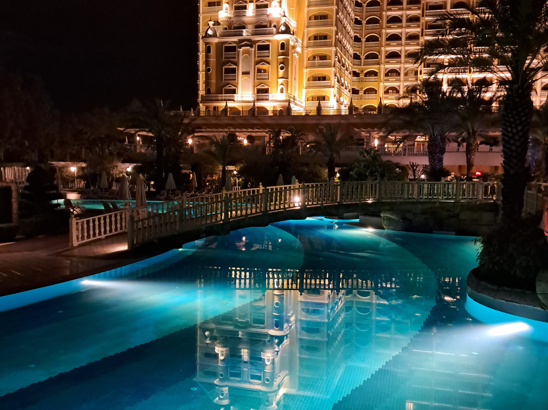 皇家假日宫酒店主图