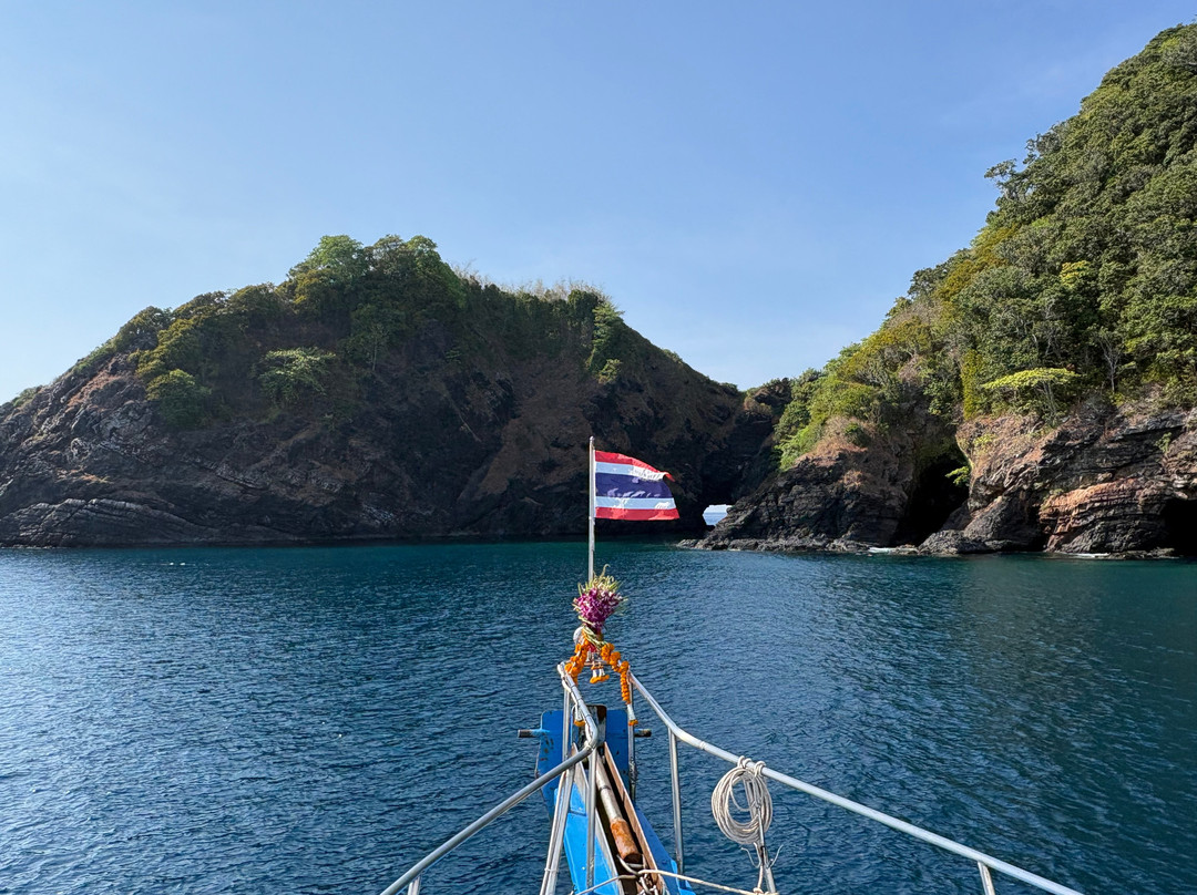 Similan Diving Safaris-库克卡克海滩必去景点