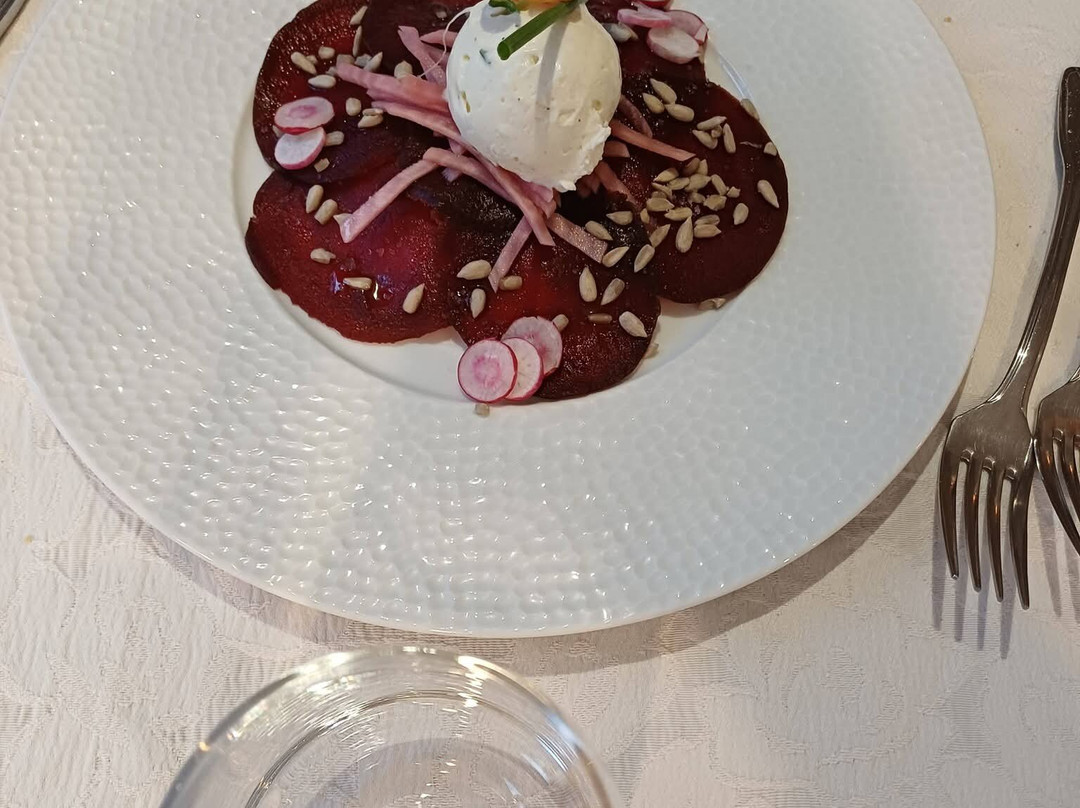 湖泊酒店主图