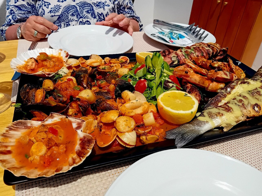 Aris Restaurant