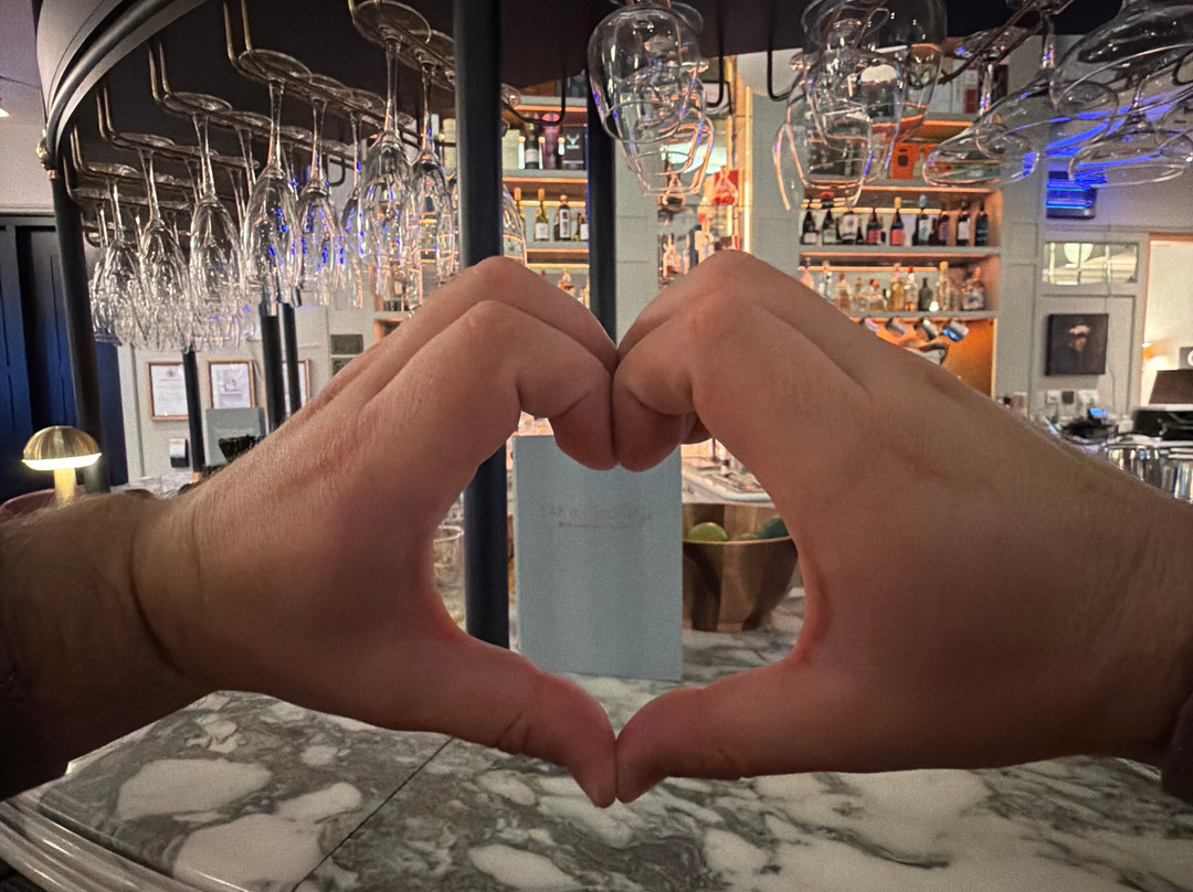 剑桥克莱顿酒店主图