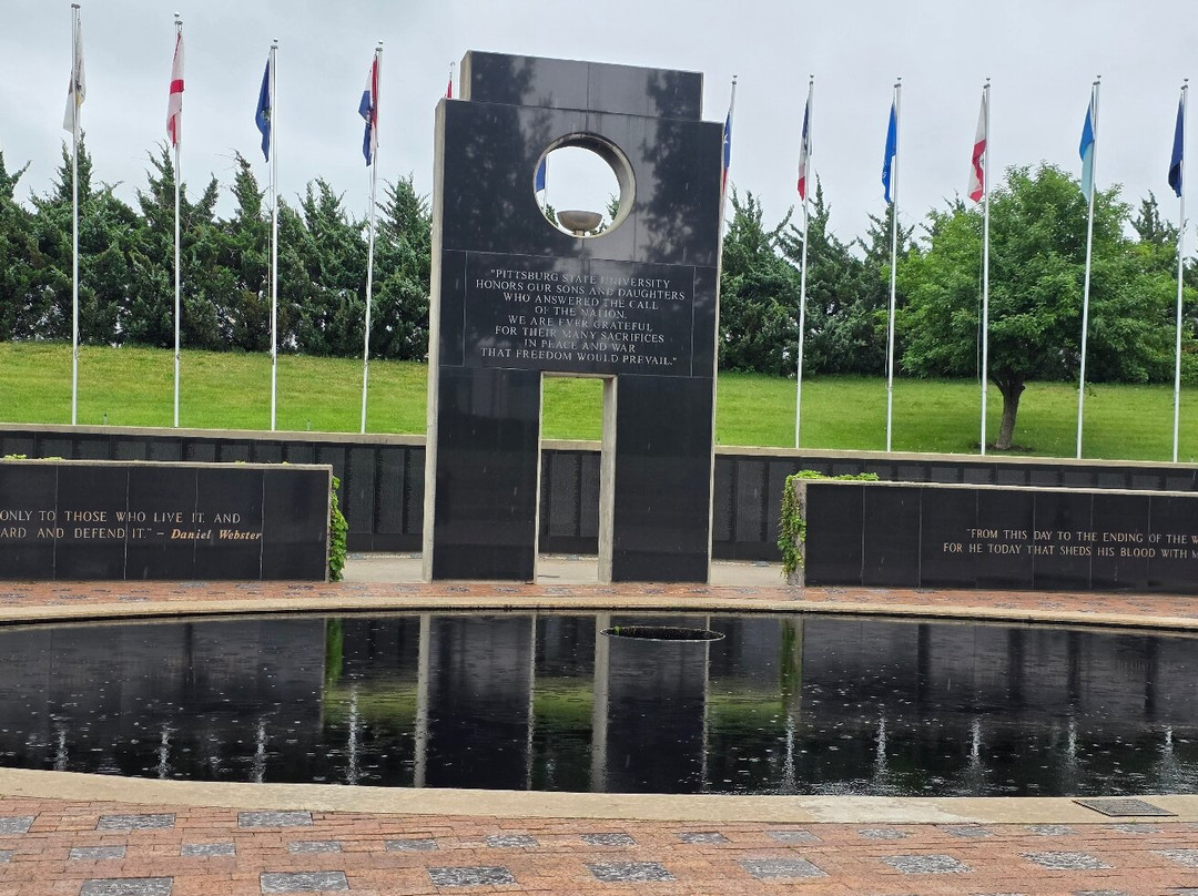Liberal旅游景点-Veterans Memorial Amphitheater