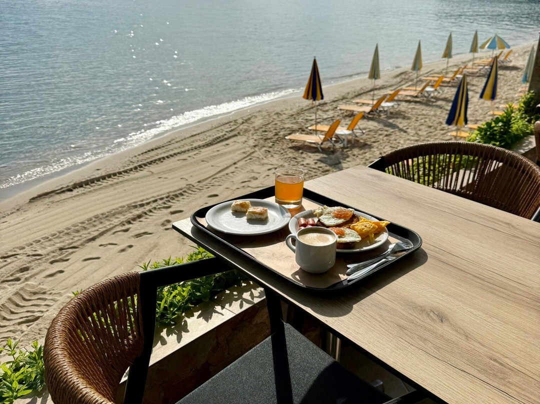 Nisteri Beach Hotel Villa主图