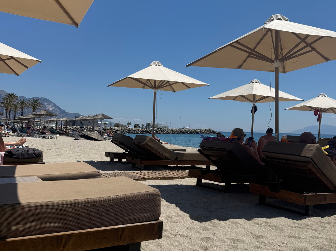 Star Light Beach Bar-卡达米那必去景点