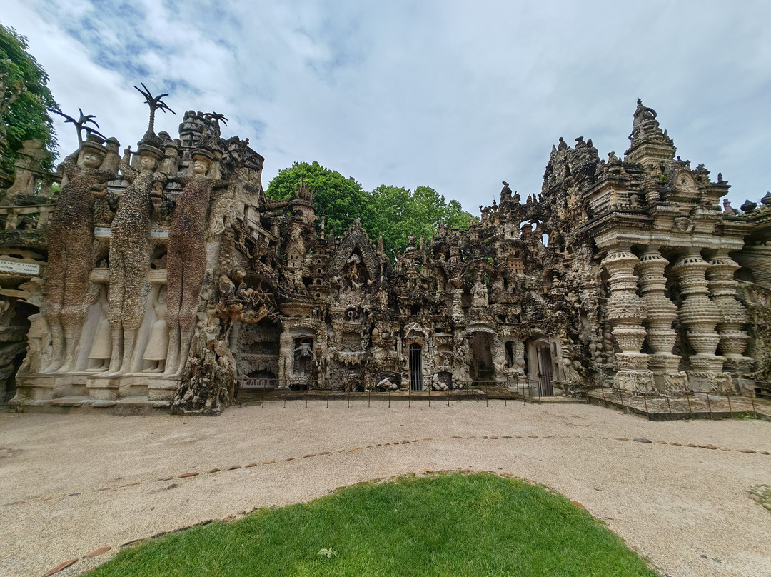 Palais Ideal du Facteur Cheval-Hauterives必去景点