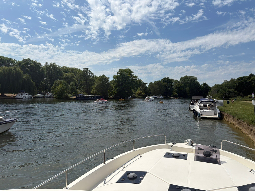 Le Boat - London (Chertsey)-彻特西必去景点