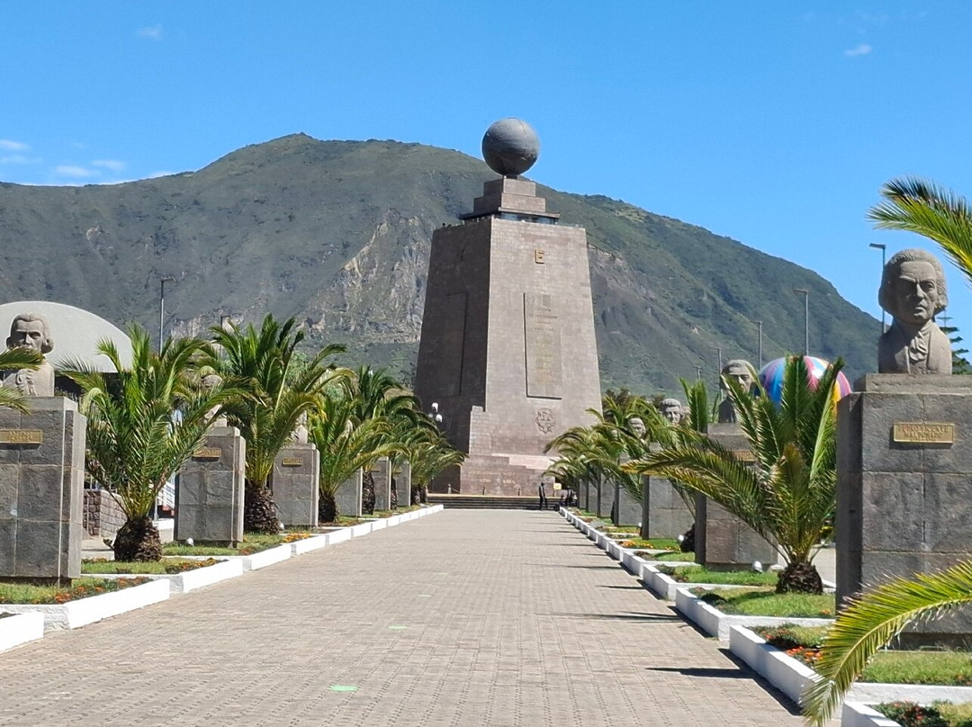 Mitad Del Mundo-皮钦查省 圣安东尼奥镇必去景点