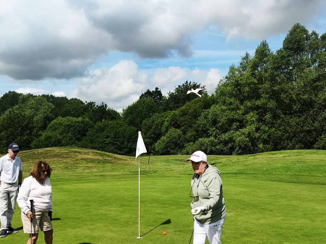 Golf de la Forêt d'Orient-Rouilly Sacey必去景点