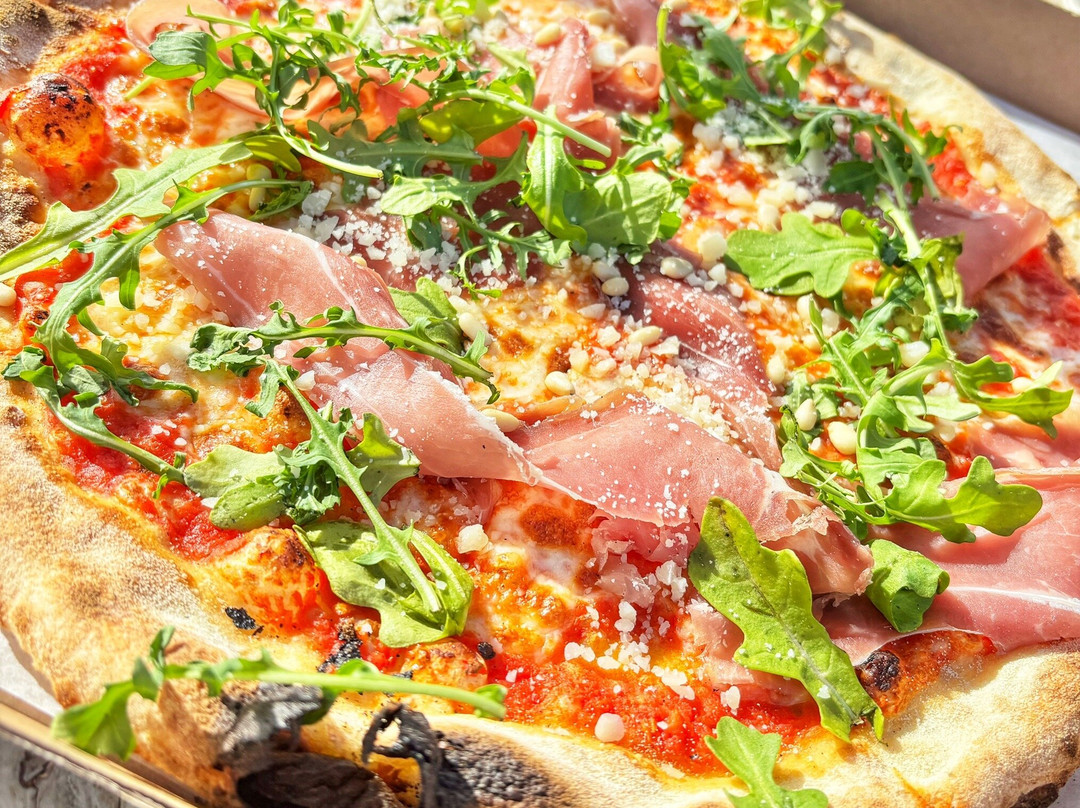 Ryten & Kvalvika Trail Farm - Cafe & Pizzeria