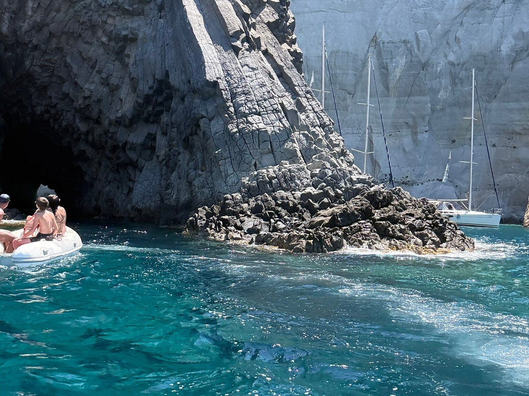 Polco Sailing Cruises-Adamas必去景点