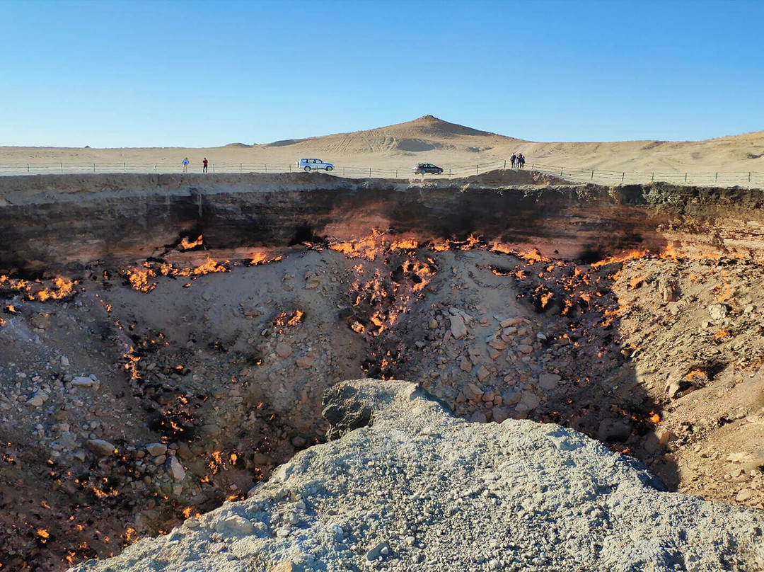 Darvaza Gas Crater-Darvaza必去景点