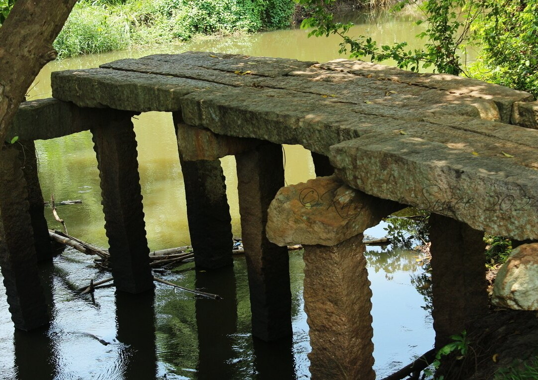 Gal Palama Stone Bridge-阿努拉德普勒圣城必去景点
