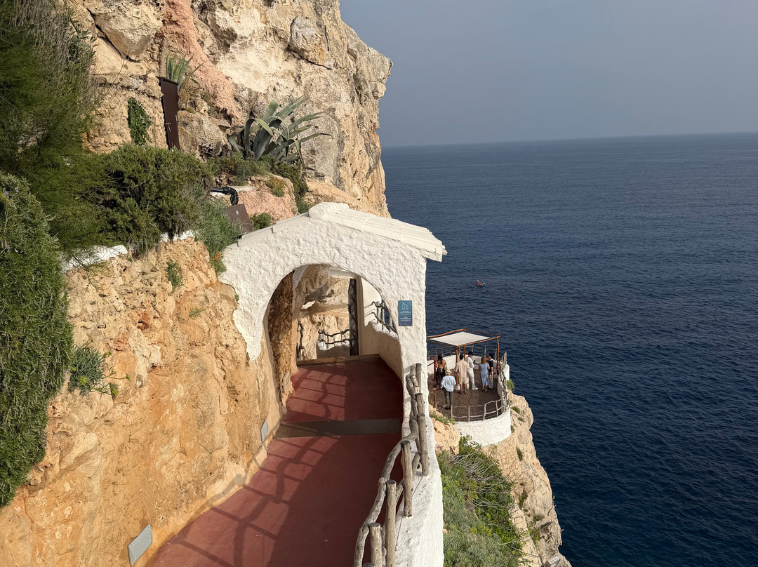 Cova D'En Xoroi-Cala en Porter必去景点