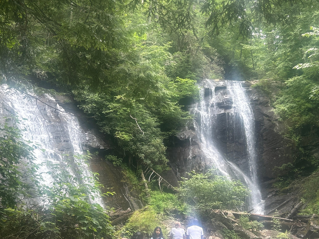 Anna Ruby Falls-海伦必去景点