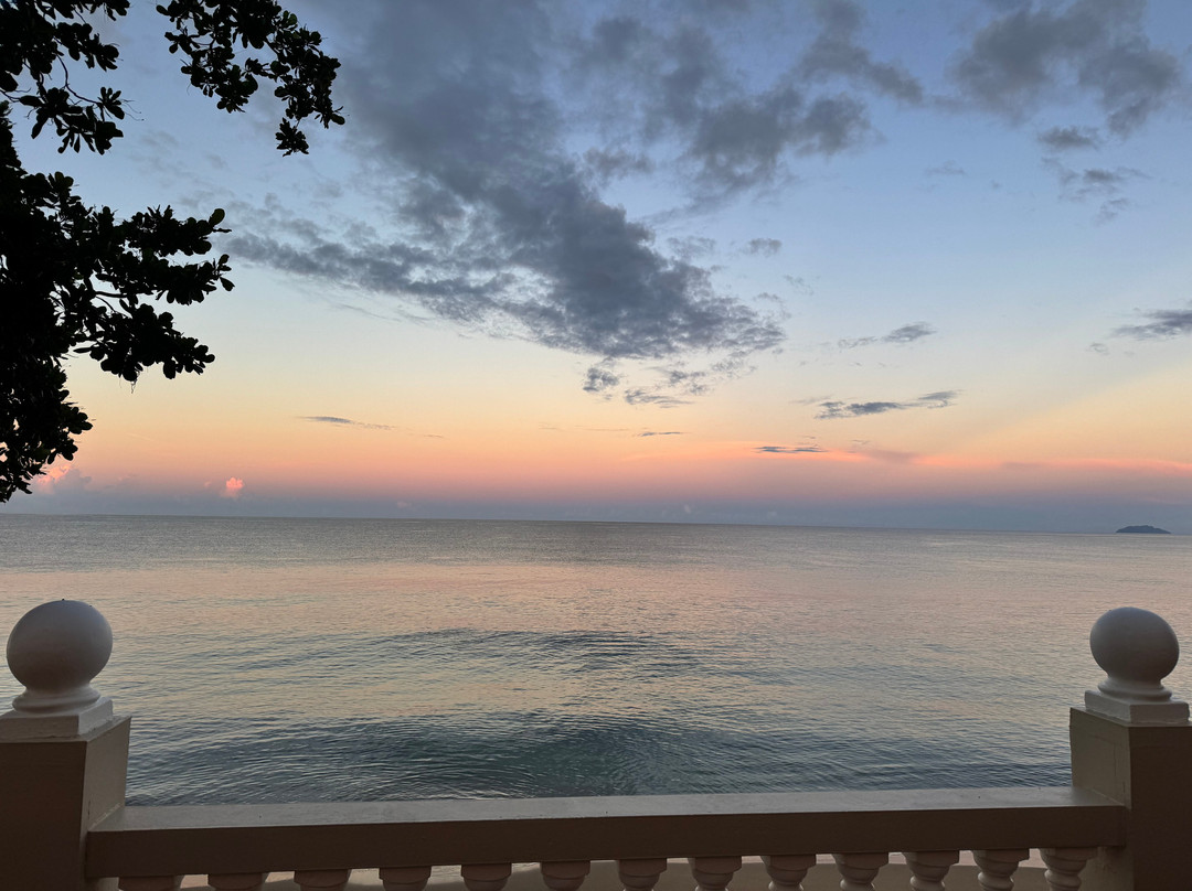 Tres Sirenas Beach Inn主图