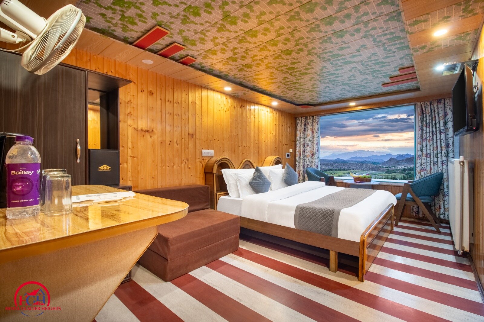 Hotel Glacier Heights-客卧