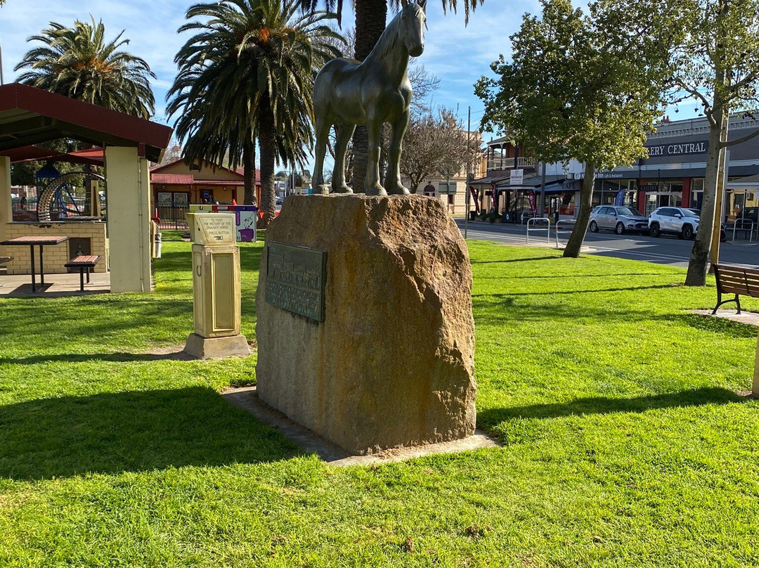 Draught Horse Memorial-Nhill必去景点