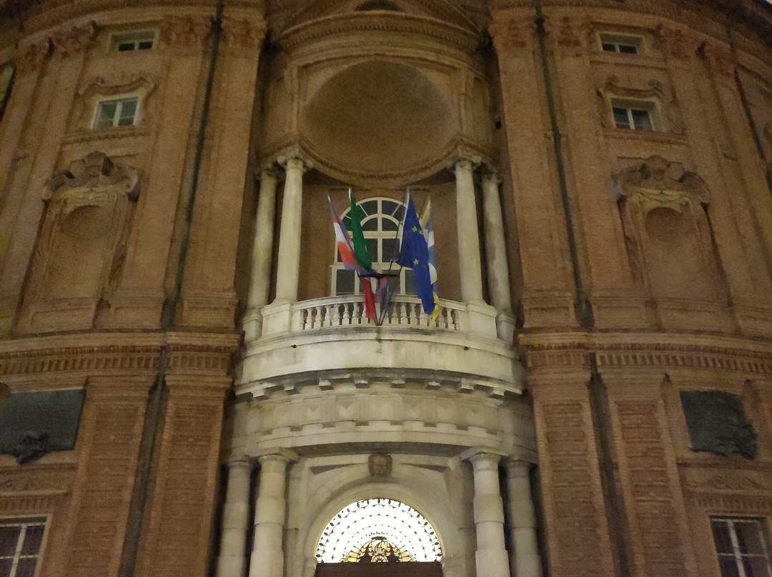 Piazza Carignano-都灵必去景点