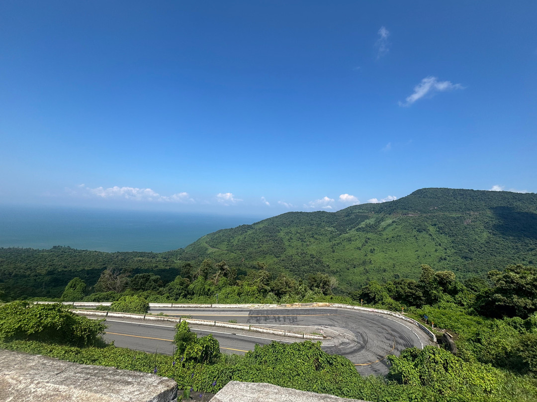 Hai Van Pass Riders-顺化必去景点