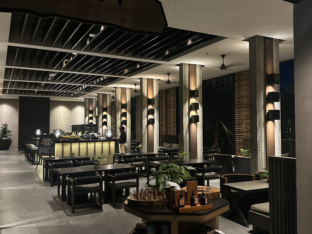 有趣的狮子酒店-爱妮岛主图