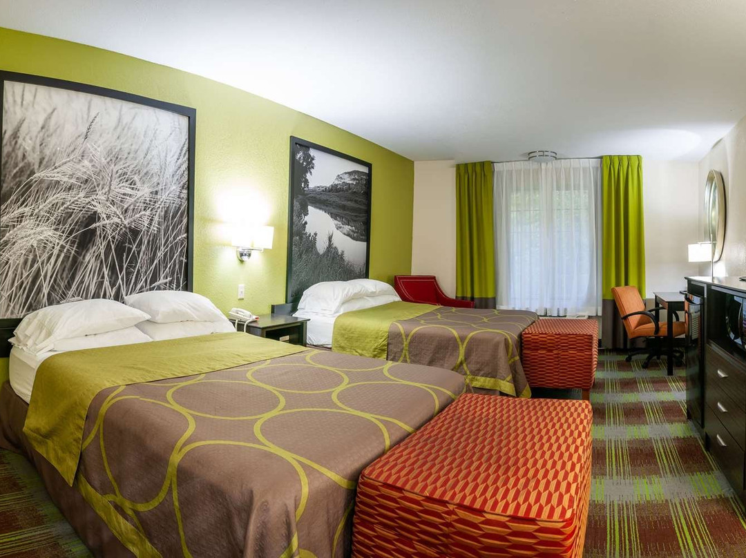 Winfield酒店住宿-Super 8 by Wyndham Arkansas City KS