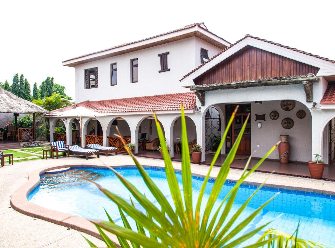 Mahogany Lodge