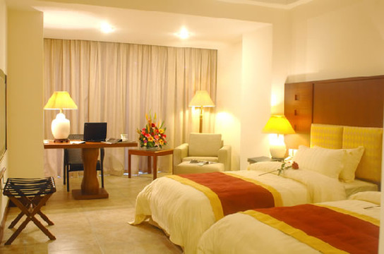 中银天艺酒店(海口骑楼老街日月广场免税店)主图