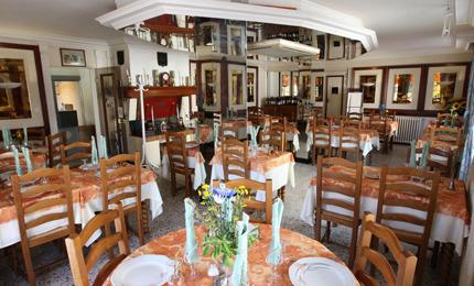 Hôtel Restaurant Jean Le Bon-餐饮