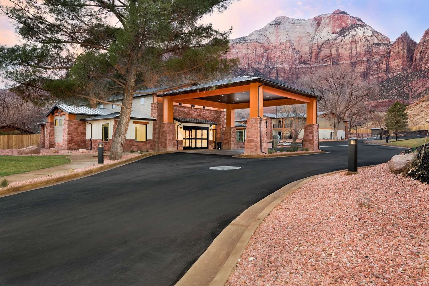 Best Western Plus Zion Canyon Inn & Suites-官方