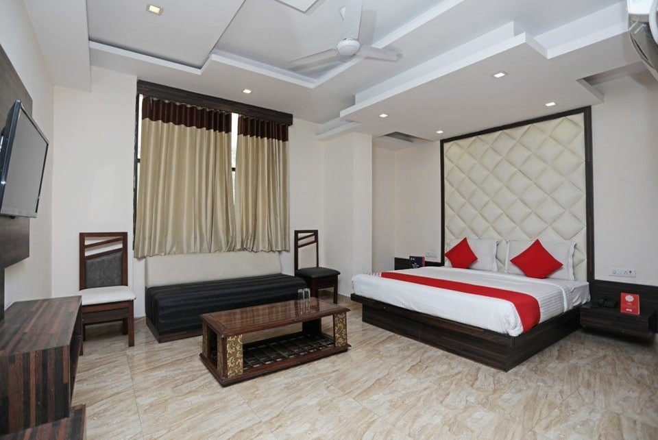 OYO 5183 Hotel Subhadra Residency