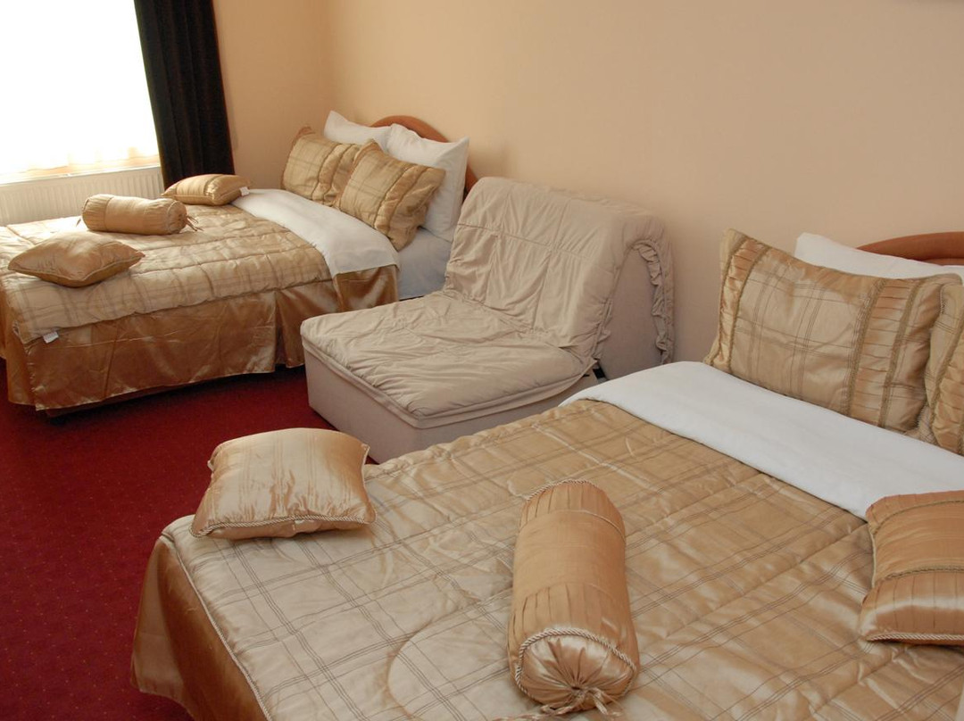 Hotel Stari Krovovi