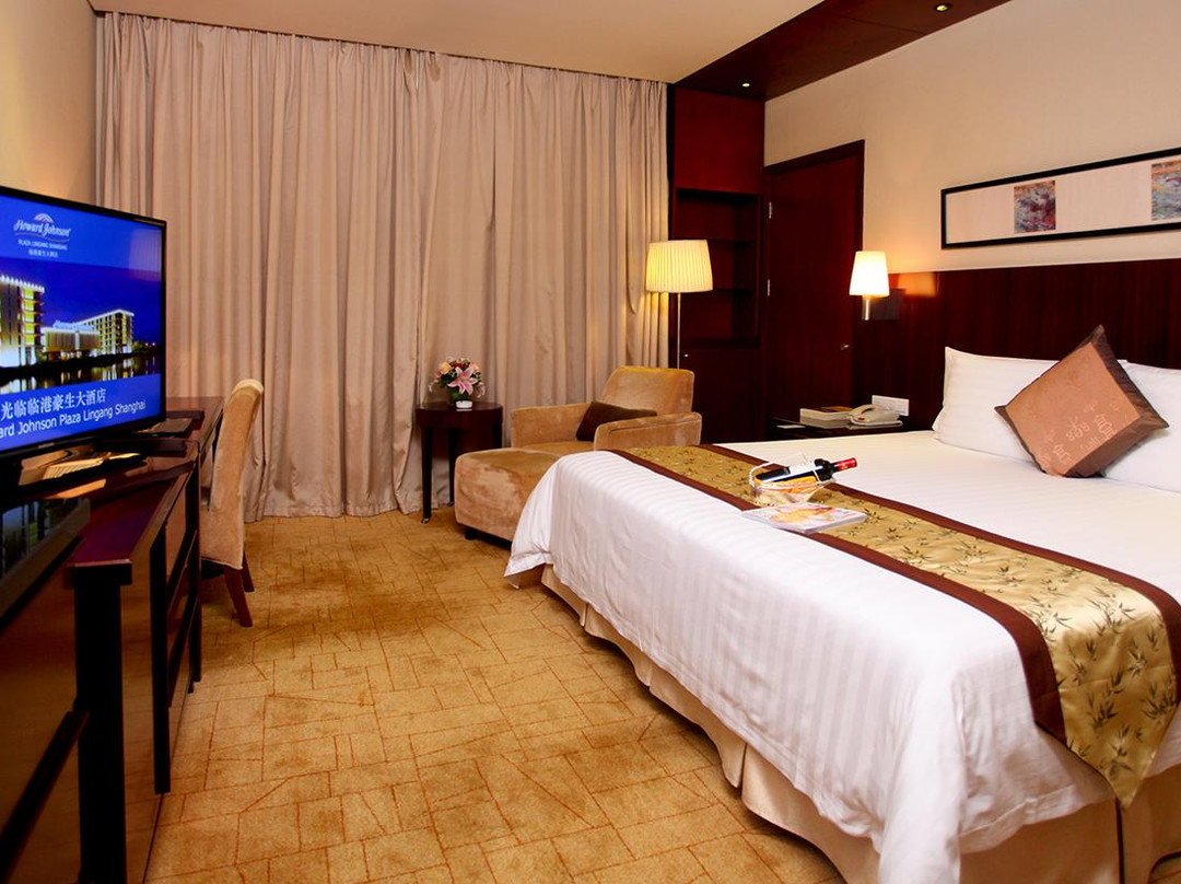 临港豪生大酒店主图