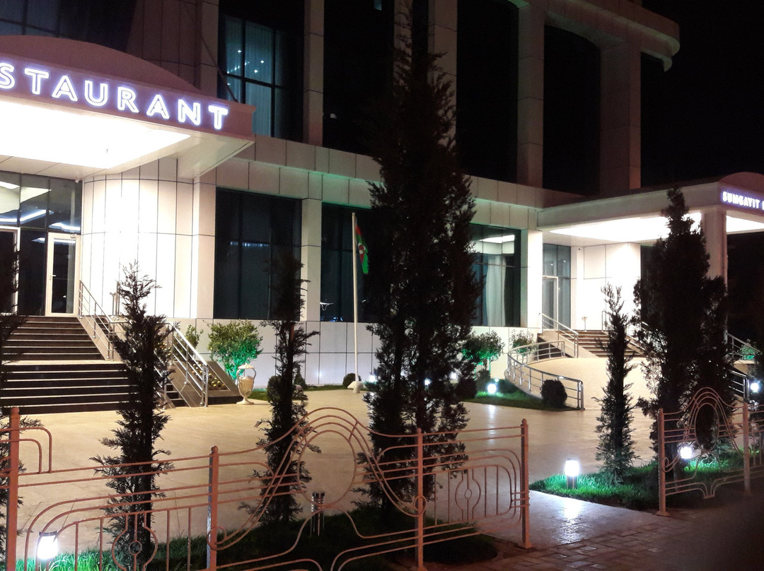 Novxani酒店住宿-Sumgayit Plaza Hotel