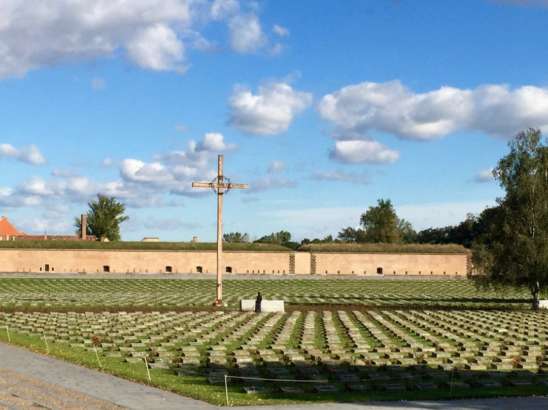 Terezin Private Tours景点图片