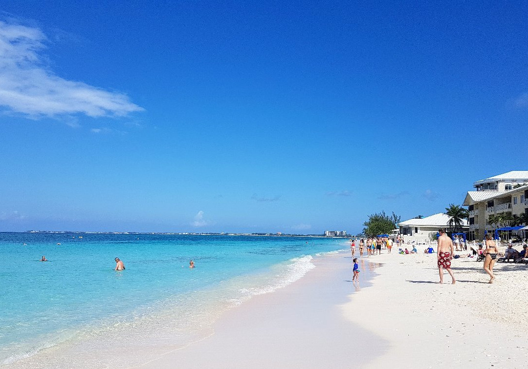 Seven Mile Beach-七哩滩必去景点