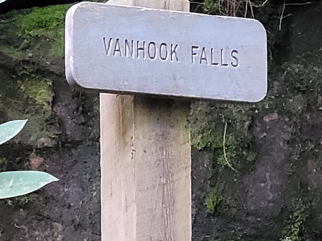 Vanhook Falls-London必去景点