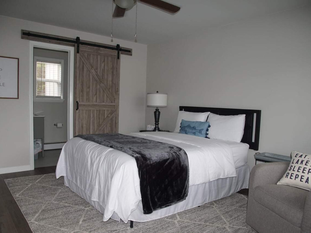 Shamrock Inn at the Adirondacks主图