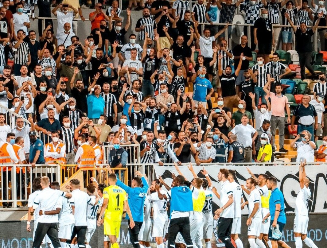 Doganlar Stadium景点图片
