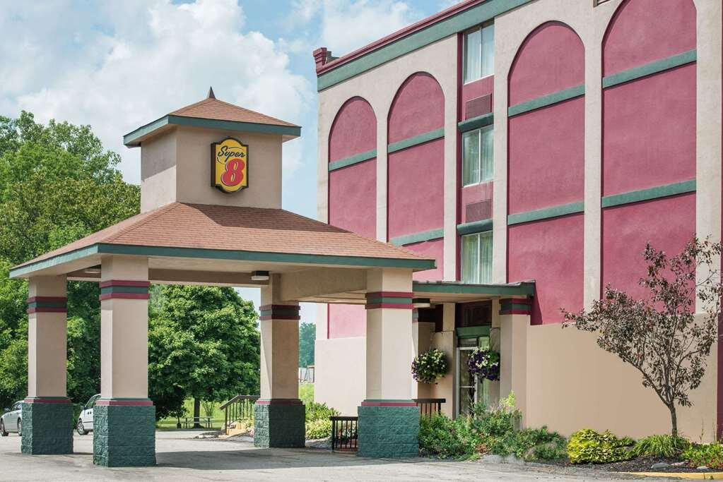 Super 8 by Wyndham Erie / I 90主图