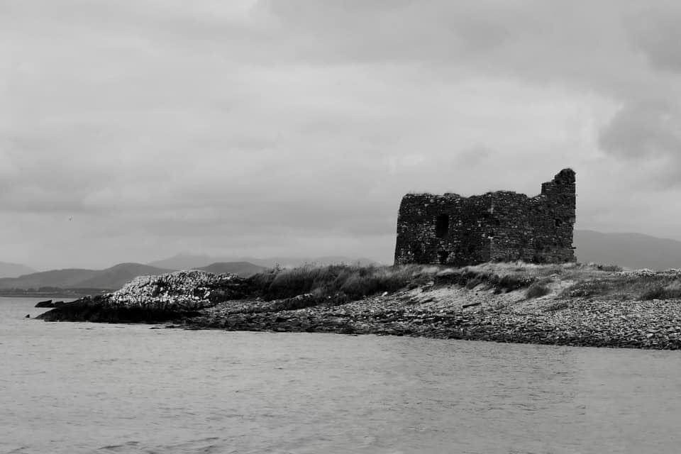 McCarthy Mór Tower House - Ballinskellig Castle-Ballinskelligs必去景点