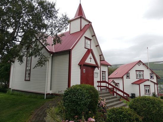 St Peter's Catholic Church-阿克雷里必去景点