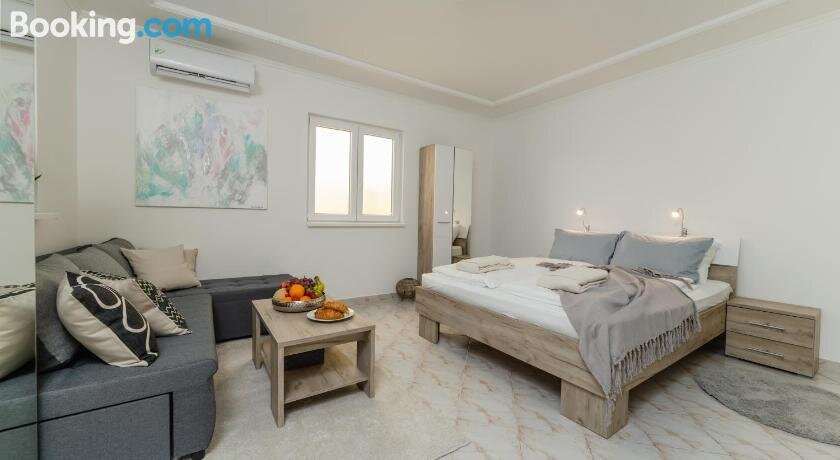 Apartments G&A Apatin